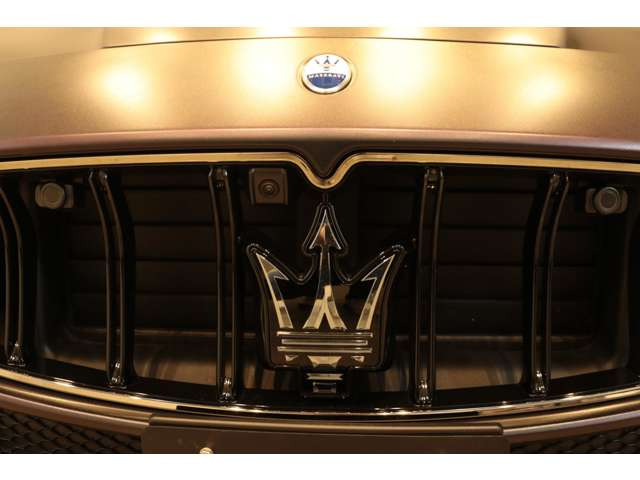 グラントゥーリズモ75th アニバーサリー エディション 4WD