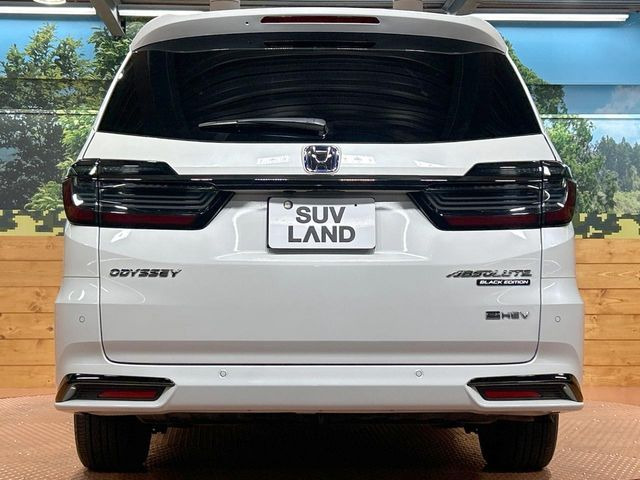 安心の最長10年・走行無制限保証(有償)をご用意。保証内容も充実はもちろん、無料点検&オイル交換や、年中無休の全国・24時間ロードサービスも付帯されておりますのでご安心下さい。