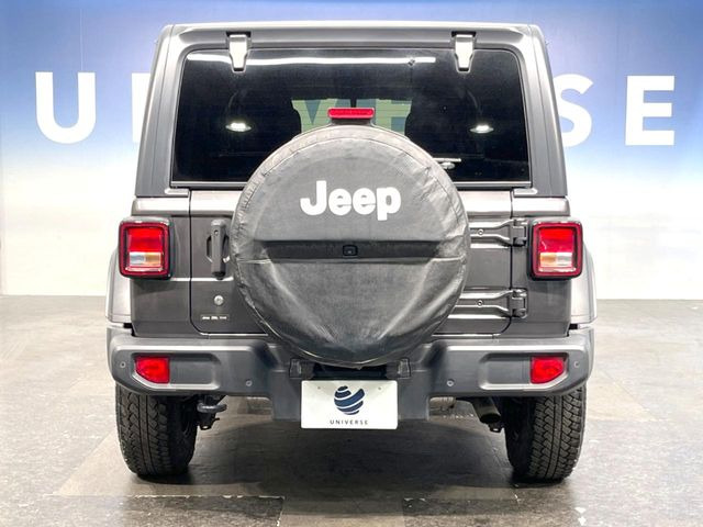 ●無料付帯の保証の他、安心の最長3年・走行無制限保証(有償)をご用意。輸入車を安心してお楽しみいただける様、保証内容も充実はもちろん、無料点検&オイル交換やロードサービスも付帯しております。