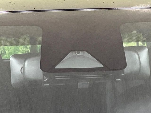 �y�g���^�Z�[�t�e�B�Z���X�z���s���ɑO���̎ԗ�����F�����A�Փ˂������Ȏ��͌x��ƃu���[�L�ŏՓˉ���Ɣ�Q�y�����A�V�X�g�B�����S�Ƀh���C�u�����y���݂��������܂��B