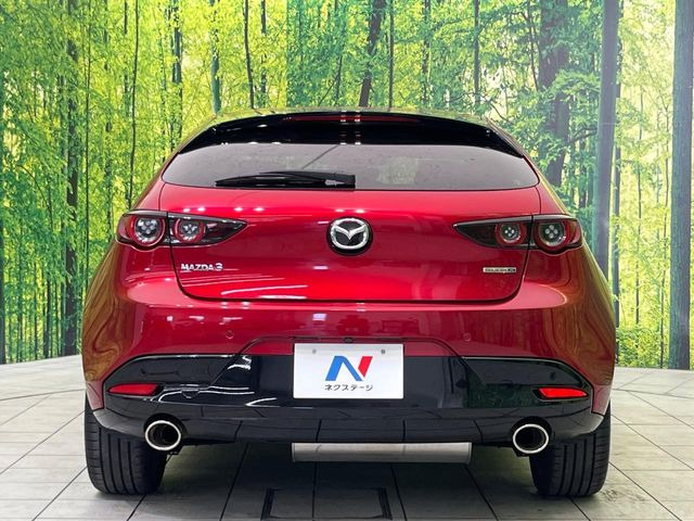 安心の最長10年・走行無制限保証(有償)をご用意。保証内容も充実はもちろん、無料点検&オイル交換や、年中無休の全国・24時間ロードサービスも付帯されておりますのでご安心下さい。