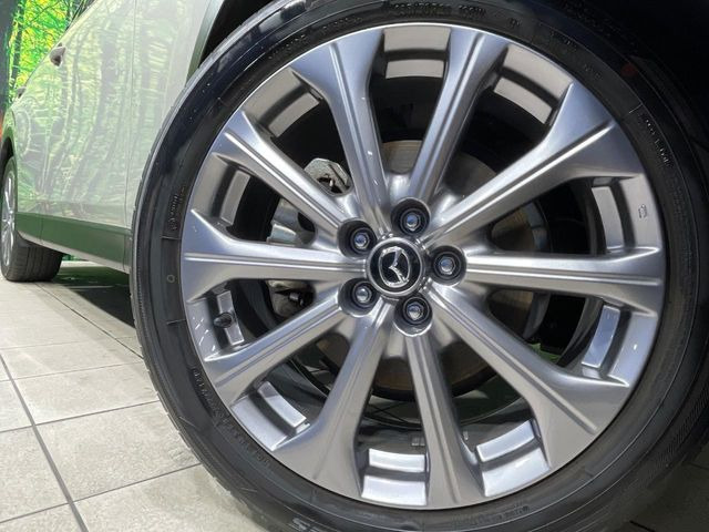 �y����20�C���`�A���~�z�C�[���z�O�ςɃ}�b�`���������A���~�z�C�[���𑕒����Ă���܂��B�e��ЊO�A���~�z�C�[����A�X�^�b�h���X�^�C�����戵�����Ă���܂��B���񂲑��k����������