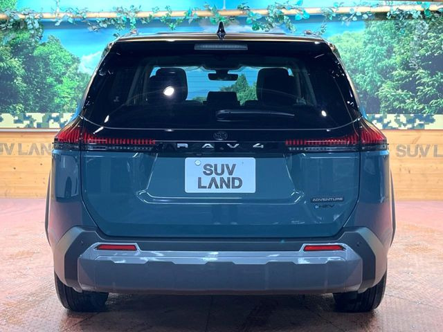 安心の最長10年・走行無制限保証(有償)をご用意。保証内容も充実はもちろん、無料点検&オイル交換や、年中無休の全国・24時間ロードサービスも付帯されておりますのでご安心下さい。