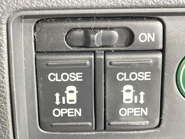 �y�����p���[�X���C�h�h�A�z�X�}�[�g�L�[��^�]�Ȃ̃X�C�b�`�Ō�ȗ����X���C�h�h�A�̊J���\���d��������͂����ăh�A���J����K�v�������A�����Ȃ��q�l�ł��ȒP�ɊJ���߂ł����K�ł���