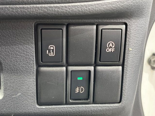 �y�p���[�X���C�h�h�A�z�X�}�[�g�L�[��^�]�Ȃ̃X�C�b�`�ŃX���C�h�h�A�̊J���\���d��������͂����ăh�A���J����K�v�������A���������q�l�ł��A�d���ו��������Ă��鎞�����N�ɊJ���߂ł��܂���