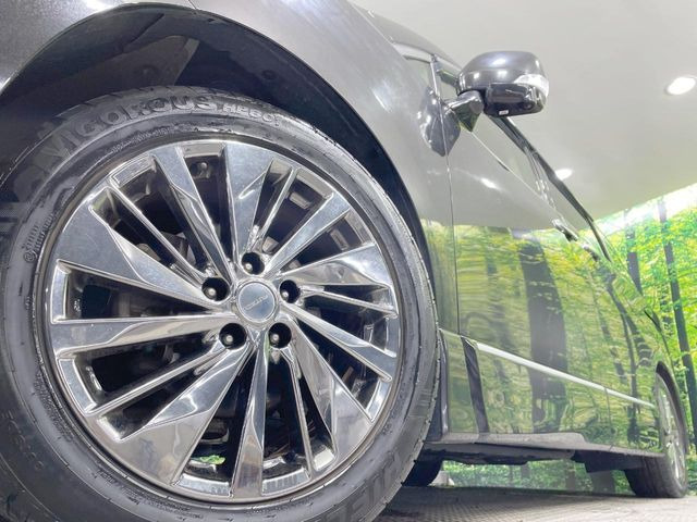 �y����18�C���`�A���~�z�C�[���z�O�ςɃ}�b�`���������A���~�z�C�[���𑕒����Ă���܂��B�e��ЊO�A���~�z�C�[����A�X�^�b�h���X�^�C�����戵�����Ă���܂��B���񂲑��k����������