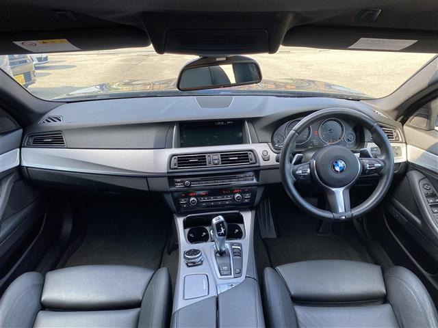 5シリーズセダン523i Mスポーツ