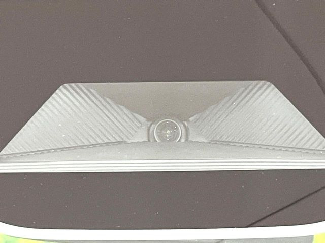 �y�z���_�Z���V���O�z���s���ɑO���̎ԗ�����F�����A�Փ˂������Ȏ��͌x��ƃu���[�L�ŏՓˉ���Ɣ�Q�y�����A�V�X�g�B�����S�Ƀh���C�u�����y���݂��������܂��B