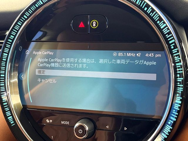 ��Apple Car Play:�X�}�z�Ƃ̗L���ڑ��ŁA�i�r�E�I�[�f�B�I�Đ��ȂǃX�}�z�̃A�v���@�\����ʂł��g����֗��@�\�ł�!
