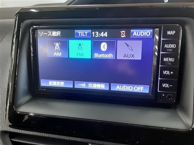 ヴォクシー2.0 X 4WD