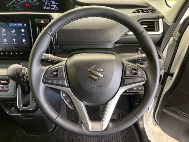 �y�����v�����X�e�A�����O�z�㎿�Ȋv���g�p���邱�ƂŁA��ɂ����������݂ƂĂ��^�]���₷���n���h���ł���