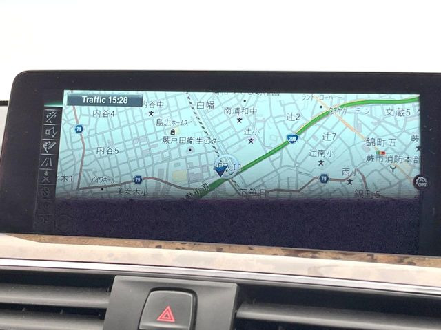 �������i�r:��̊��̂���i�r�́A����������ԓ������o���Ă���܂��B�I�[�f�B�I�@�\���[�����Ă���܂��̂ŁA�^�]�����y���߂܂���