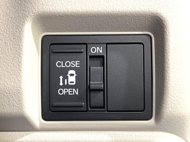 �y�p���[�X���C�h�h�A�z�X�}�[�g�L�[��^�]�Ȃ̃X�C�b�`�ŃX���C�h�h�A�̊J���\���d��������͂����ăh�A���J����K�v�������A���������q�l�ł��A�d���ו��������Ă��鎞�����N�ɊJ���߂ł��܂���