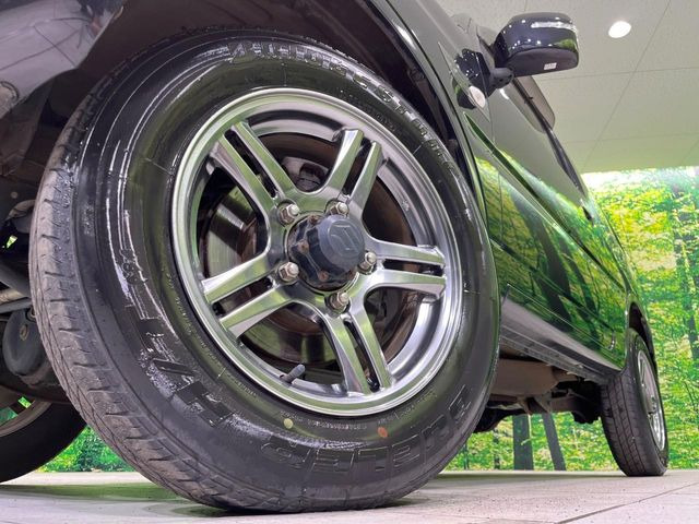 �y����16�C���`�A���~�z�C�[���z�O�ςɃ}�b�`���������A���~�z�C�[���𑕒����Ă���܂��B�e��ЊO�A���~�z�C�[����A�X�^�b�h���X�^�C�����戵�����Ă���܂��B���񂲑��k����������