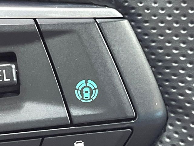 【マイパイロット】高速道路での長距離走行が楽に!!渋滞時と巡回走行のシーンで、アクセル・ブレーキ・ステアリングを自動で制御し、長距離運転の負担を軽減してくれます♪