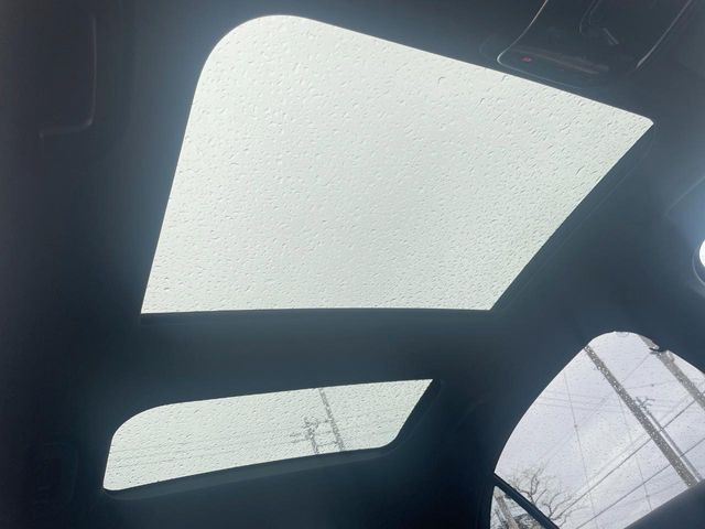 ���p�m���~�b�N�X���C�f�B���O���[�t::�唗�͂̃p�m���}���[�t�́A�㕔���Ȃɂ܂ő����Ă���A�J���I�ȋ�Ԃ����y���݂��������܂��B