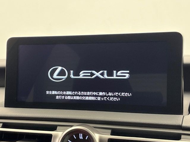 �y���[�J�[�����i�r�z�C���e���A�ɗn�����ރX�^�C���b�V���ȁu��p�݌v�v���[�J�[�i�r�𑕔��􎋔F���⑀�쐫�ȂǊ�{���\�ɂ��D��A���㎿�ȃJ�[���C�t�����y���݂��������܂��B