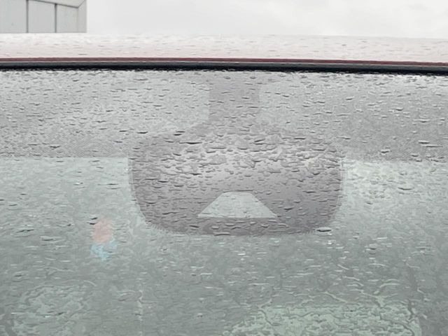 �y�G�}�[�W�F���V�[�u���[�L�z���s���ɑO���̎ԗ�����F�����A�Փ˂������Ȏ��͌x��ƃu���[�L�ŏՓˉ���Ɣ�Q�y�����A�V�X�g�B�����S�Ƀh���C�u�����y���݂��������܂��B