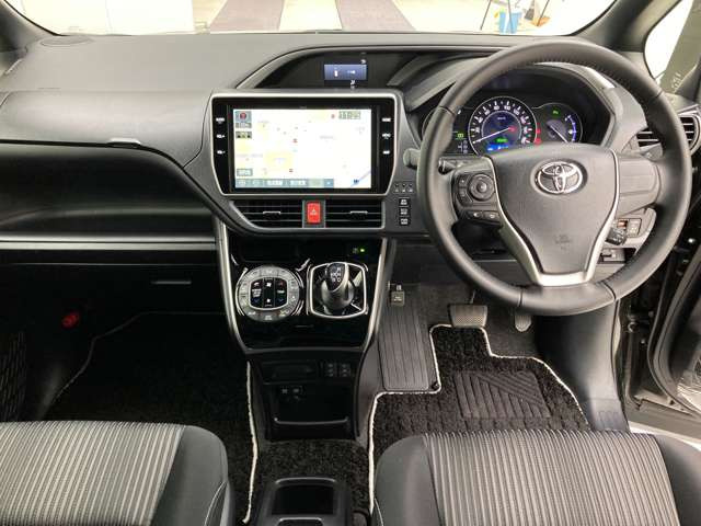 ヴォクシー1.8 ハイブリッド ZS 煌II