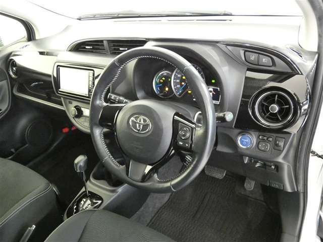 ヴィッツ1.5 ハイブリッド U