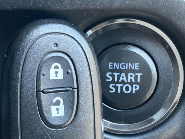 �y�L�[���X�X�^�[�g�V�X�e���z�J�o����|�P�b�g�ɓ��ꂽ�܂܂ł��h�A�̎{���E�������\�ȃX�}�[�g�L�[�𑕔��B�G���W���̃I���E�I�t�����J�M�����o���K�v����������Ƃ��Ă��֗��ł���