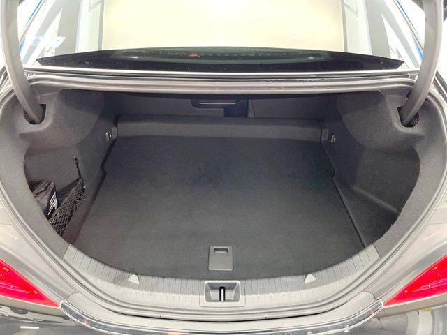 ●トランクルーム:趣味が広がる収容スペース!これだけの広さがあればお買い物やレジャーなどにも最適です!使用感も少なくきれいな状態を維持しております。