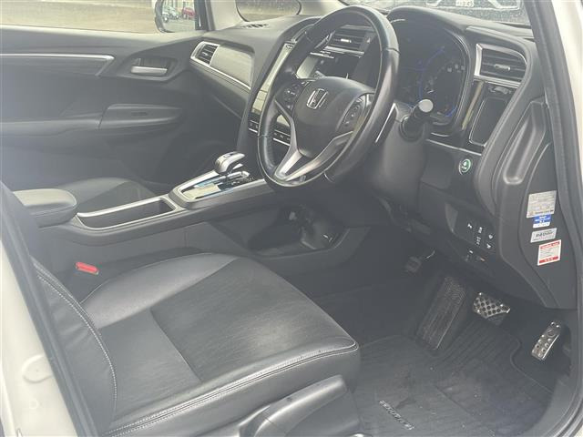 シャトル1.5 ハイブリッド Z スタイルエディション