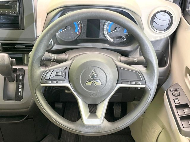 �y�X�e�A�����O�X�C�b�`�z�^�]���A�O������ڐ������炷���ƂȂ��A�I�[�f�B�I���̑��삪�\�ȕ֗��@�\!���S&���K�ȃh���C�u�����o���Ă���܂���