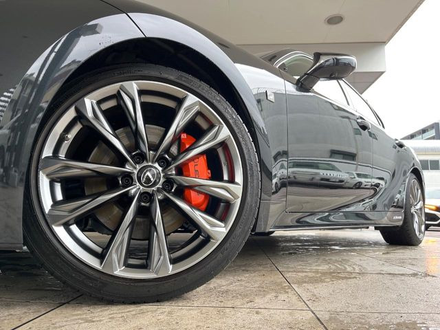 【純正19インチアルミホイール】外観にマッチした純正アルミホイールを装着しております。各種社外アルミホイールや、スタッドレスタイヤも取扱いしております。是非ご相談ください♪