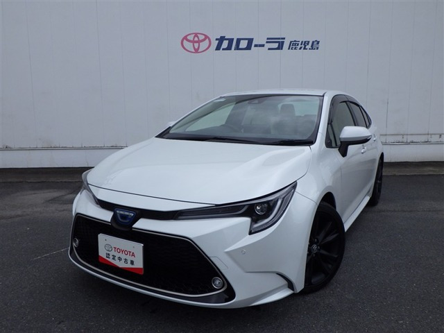 カローラ1.8 ハイブリッド W×B