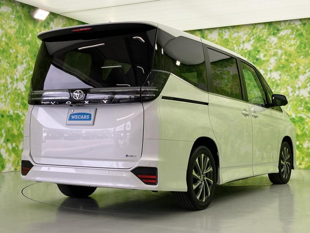 ヴォクシー1.8 ハイブリッド S-Z