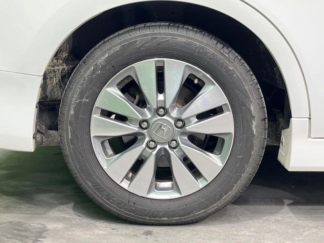 �y�����A���~�z�C�[���z�O�ςɃ}�b�`�����A���~�z�C�[���𑕒����Ă���܂��B�e��A���~�z�C�[����A�X�^�b�h���X�^�C�����戵�����Ă���܂��B���񂲑��k����������