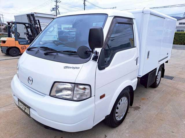 ボンゴトラック冷蔵冷凍車