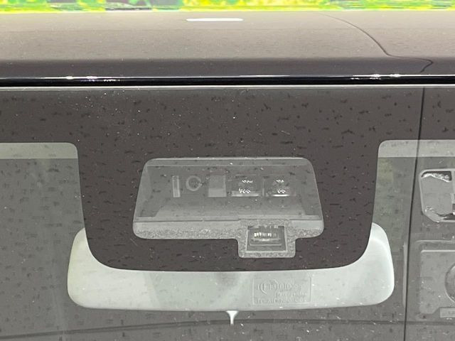 【スズキ セーフティサポート】走行中に前方の車両等を認識し、衝突しそうな時は警報とブレーキで衝突回避と被害軽減をアシスト。より安全にドライブをお楽しみいただけます。