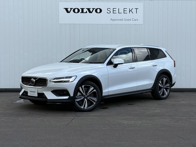 V60クロスカントリーウルトラ B5 AWD 4WD