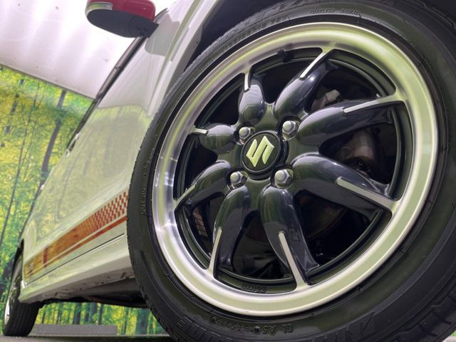【純正15インチアルミホイール】外観にマッチした純正アルミホイールを装着しております。各種社外アルミホイールや、スタッドレスタイヤも取扱いしております。是非ご相談ください♪