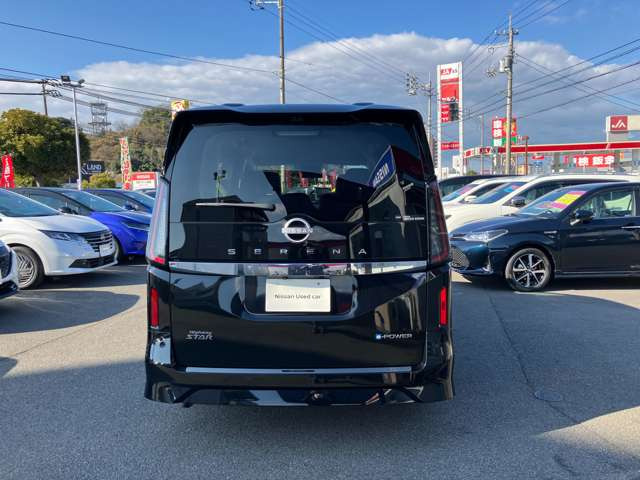 セレナ1.4 e-POWER ハイウェイスターV