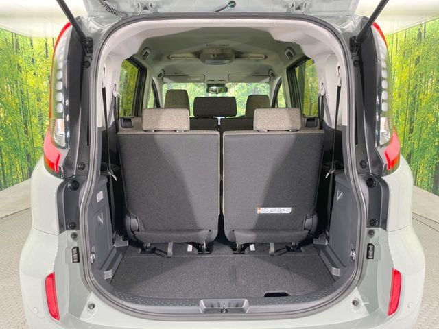 普段のお買い物や通勤、送迎等に十分な荷室スペースを確保しております。セカンドシートを倒すと、大きな荷物の積載も可能です♪