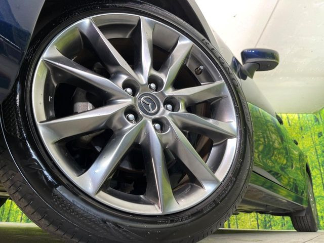 �y����18�C���`�A���~�z�C�[���z�O�ςɃ}�b�`���������A���~�z�C�[���𑕒����Ă���܂��B�e��ЊO�A���~�z�C�[����A�X�^�b�h���X�^�C�����戵�����Ă���܂��B���񂲑��k����������