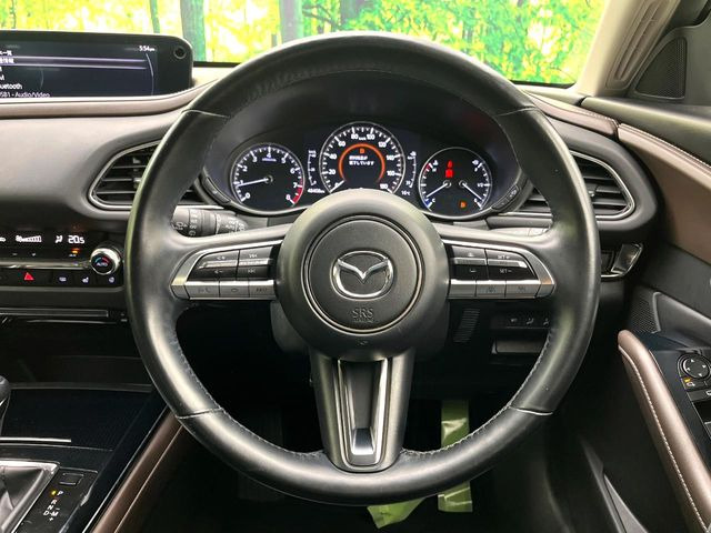 �y�����v�����X�e�A�����O�z�㎿�Ȋv���g�p���邱�ƂŁA��ɂ����������݂ƂĂ��^�]���₷���n���h���ł���