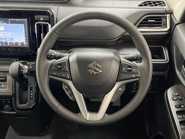 �y�X�e�A�����O�X�C�b�`�z�^�]���A�O������ڐ������炷���ƂȂ��A�I�[�f�B�I���̑��삪�\�ȕ֗��@�\!���S&���K�ȃh���C�u�����o���Ă���܂���