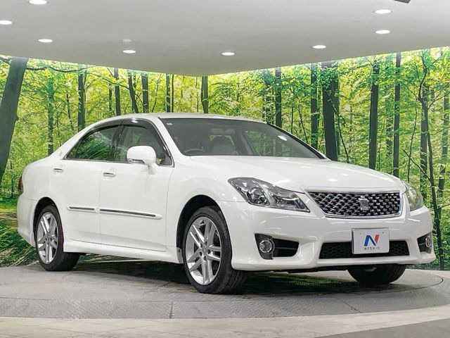 高透明度のガラス皮膜で撥水はもちろん、上質なツヤ・光沢を実現。紫外線や酸性雨から大切な愛車を保護し、色あせ・劣化を防止。「弾スプラッシュコート」、「弾プリミッサコート」からお選びいただけます。