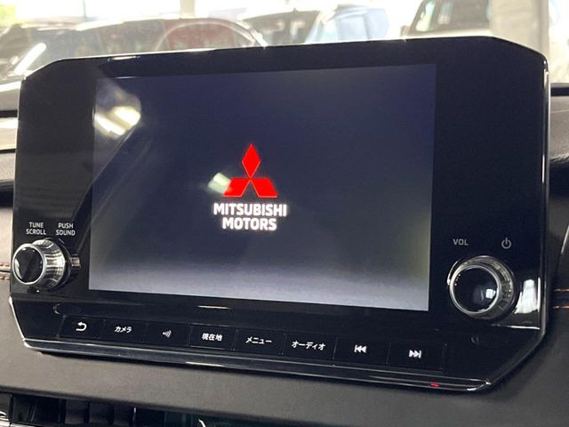 【ディスプレイオーディオ】お手持ちのスマートフォンとの連携で、ナビや音楽再生など各種アプリを使用可能。スマホに近い感覚でお使いいただけます♪