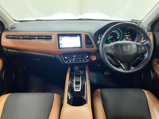 ヴェゼル1.5 ハイブリッド Z ホンダセンシング 4WD