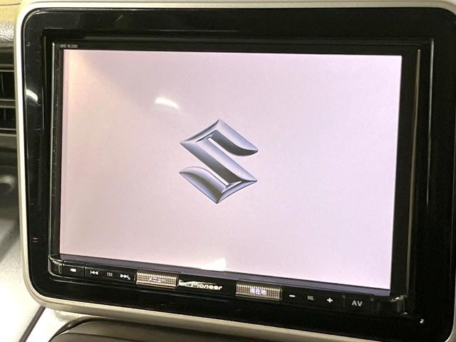 �y�����i�r�z�l�C�̏����i�r�𑕔����Ă���܂��B�i�r�̎g���₷���͂������A�I�[�f�B�I�@�\���[��!�L�����v�◷�s�͂������A�ʋ΂┃�����ȂǕ��i�̃h���C�u���y�����Ȃ�͂���