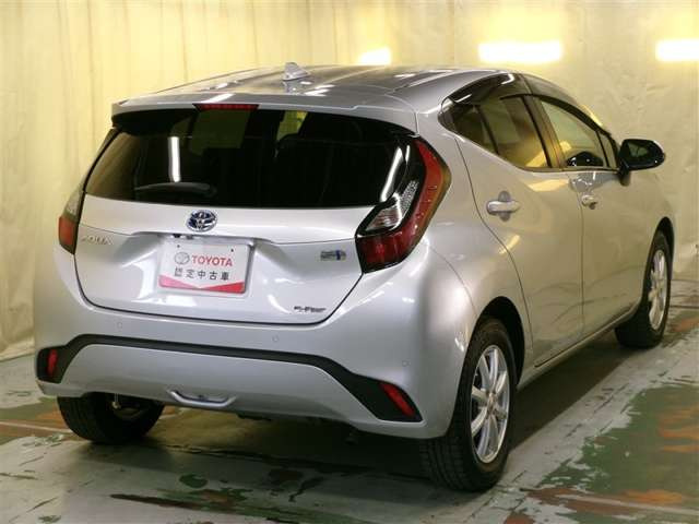 アクア1.5 G E-Four 4WD