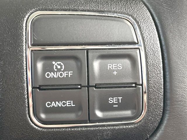 ●オートクルーズコントロール:高速道路や自動車専用道路等にて、定速巡航が可能となる便利な機能です。長距離移動の際でも疲れにくく便利にお使いいただけます♪
