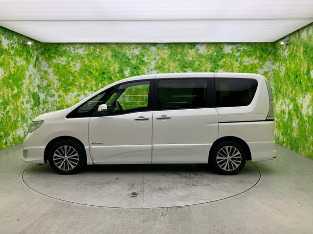 セレナ2.0 ハイウェイスター Vセレクション+Safety S-HYBRID