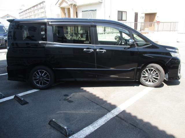 ヴォクシー2.0 ZS 煌