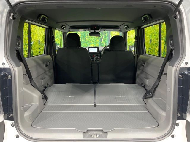 普段のお買い物や通勤、送迎等に十分な荷室スペースを確保しております。セカンドシートを倒すと、大きな荷物の積載も可能です♪